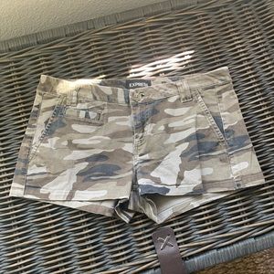 Express cotton camo shorts